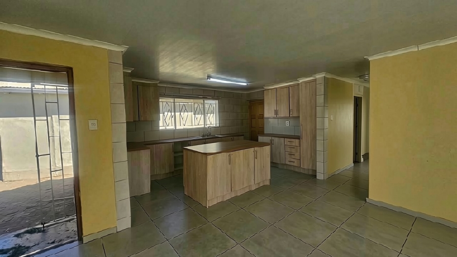 To Let 3 Bedroom Property for Rent in Riebeeckstad Free State